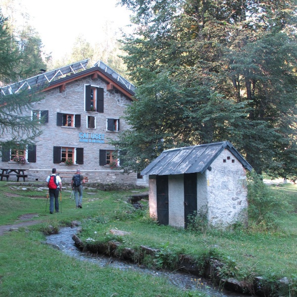 The Amprimo shelter at Pian Cervetto.