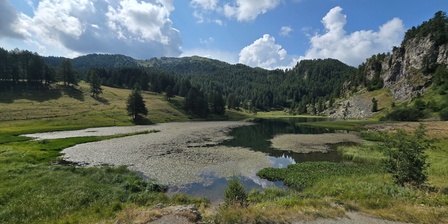 Una veduta del Lago Nero, comune di Cesana Torinese.