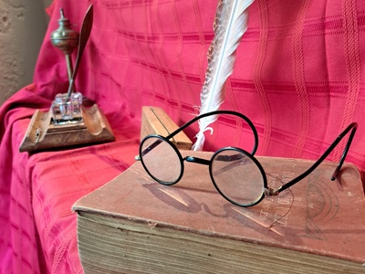 Vetrina Hotel Dieu: Penna, pinnino e calamaio