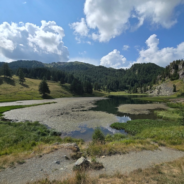Une vue du Lac Noir, commune de Cesana Torinese.