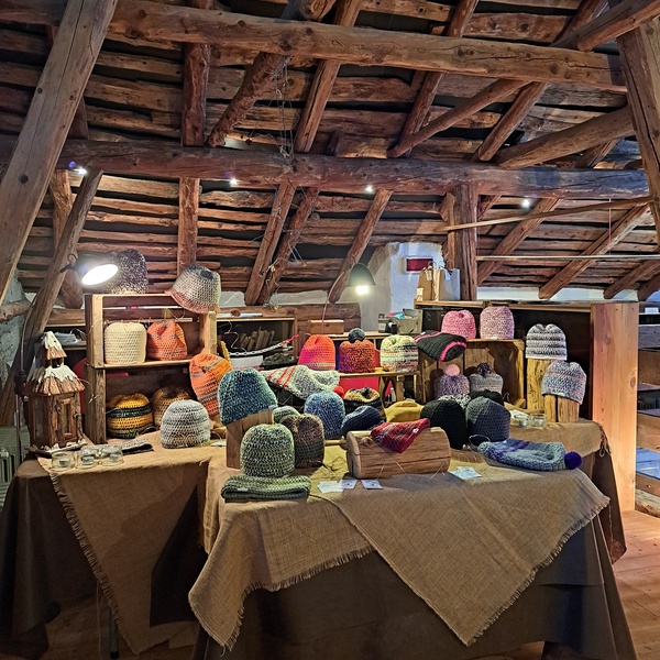 Escartons House Market 2022