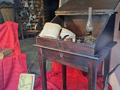 Vetrina Hotel Dieu: Penna, pennino e calamaio