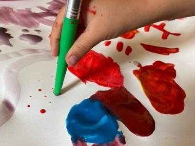 Discover Levis with family: Just a brush