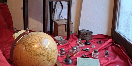 Vetrina Hotel Dieu: Penna, pennino e calamaio